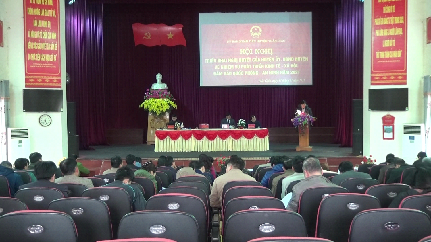 Hội nghị triển khai Nghị quyết của Huyện ủy, HĐND về nhiệm vụ phát triển KTXH, đảm bảo QPAN năm 2021