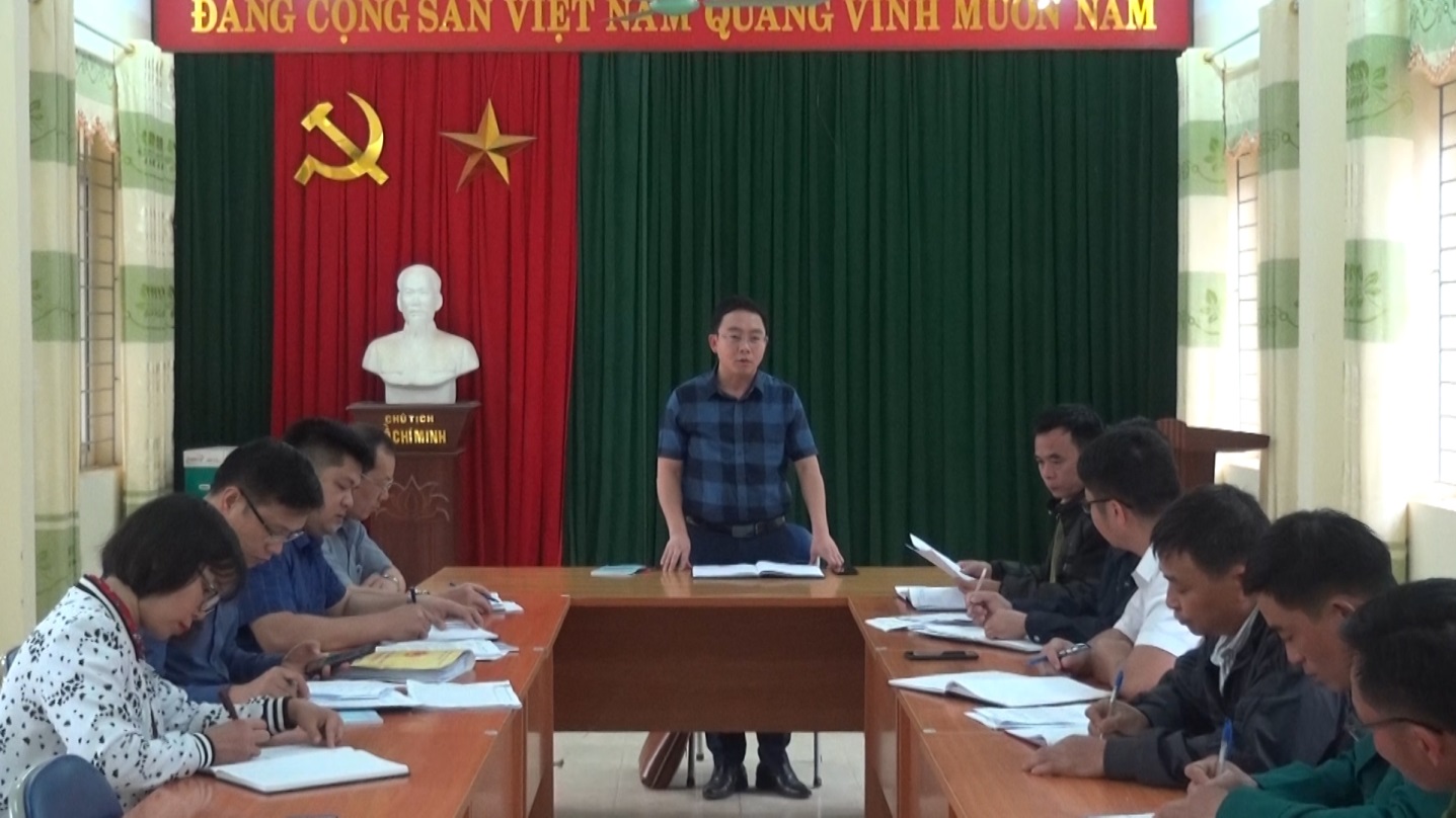 Huyện ủy Tuần Giáo kiểm tra công tác chuẩn bị bầu cử ở 3 xã