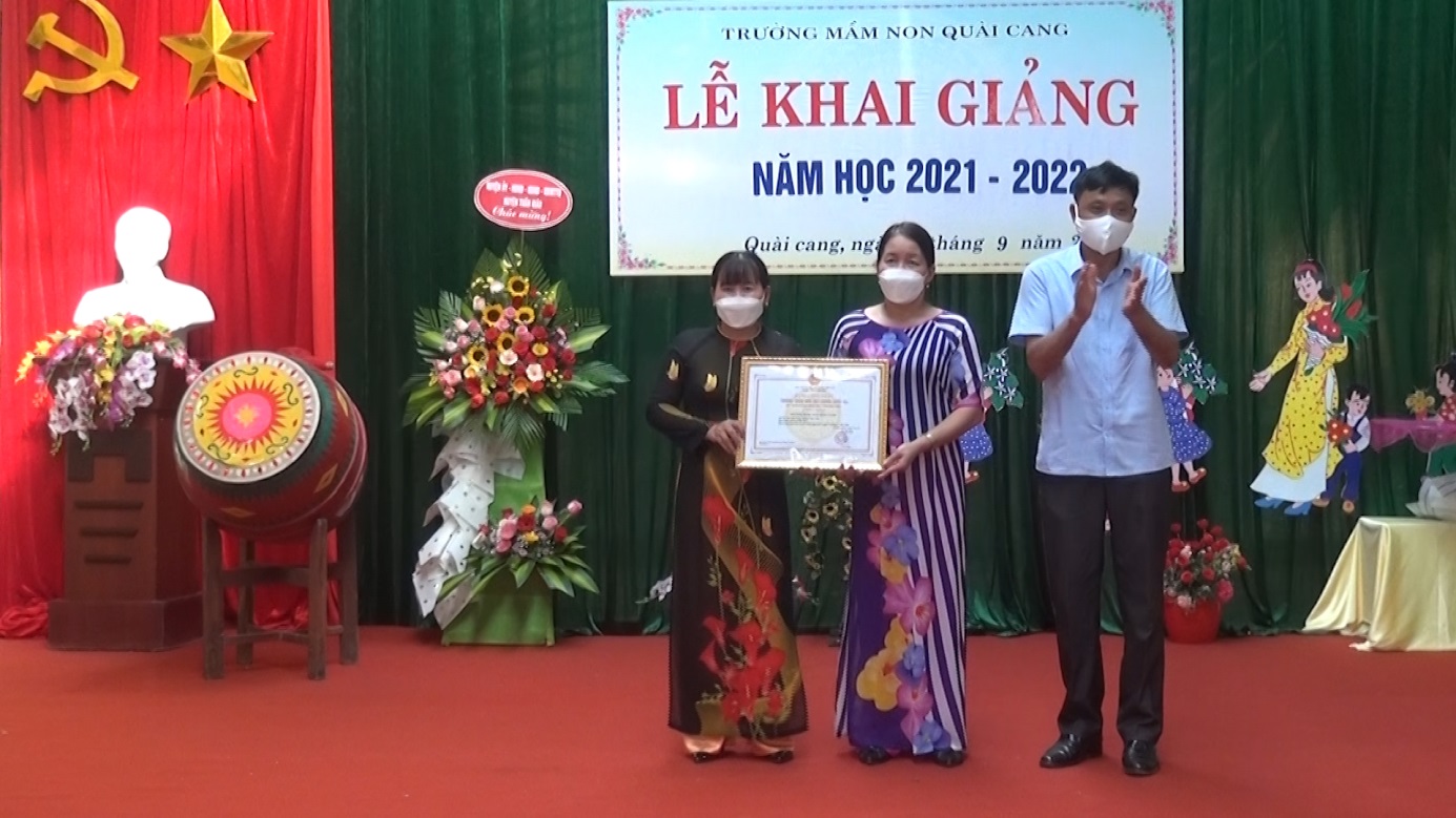 Tưng bừng khai giảng năm học mới 2021-2022 trên địa bàn huyện