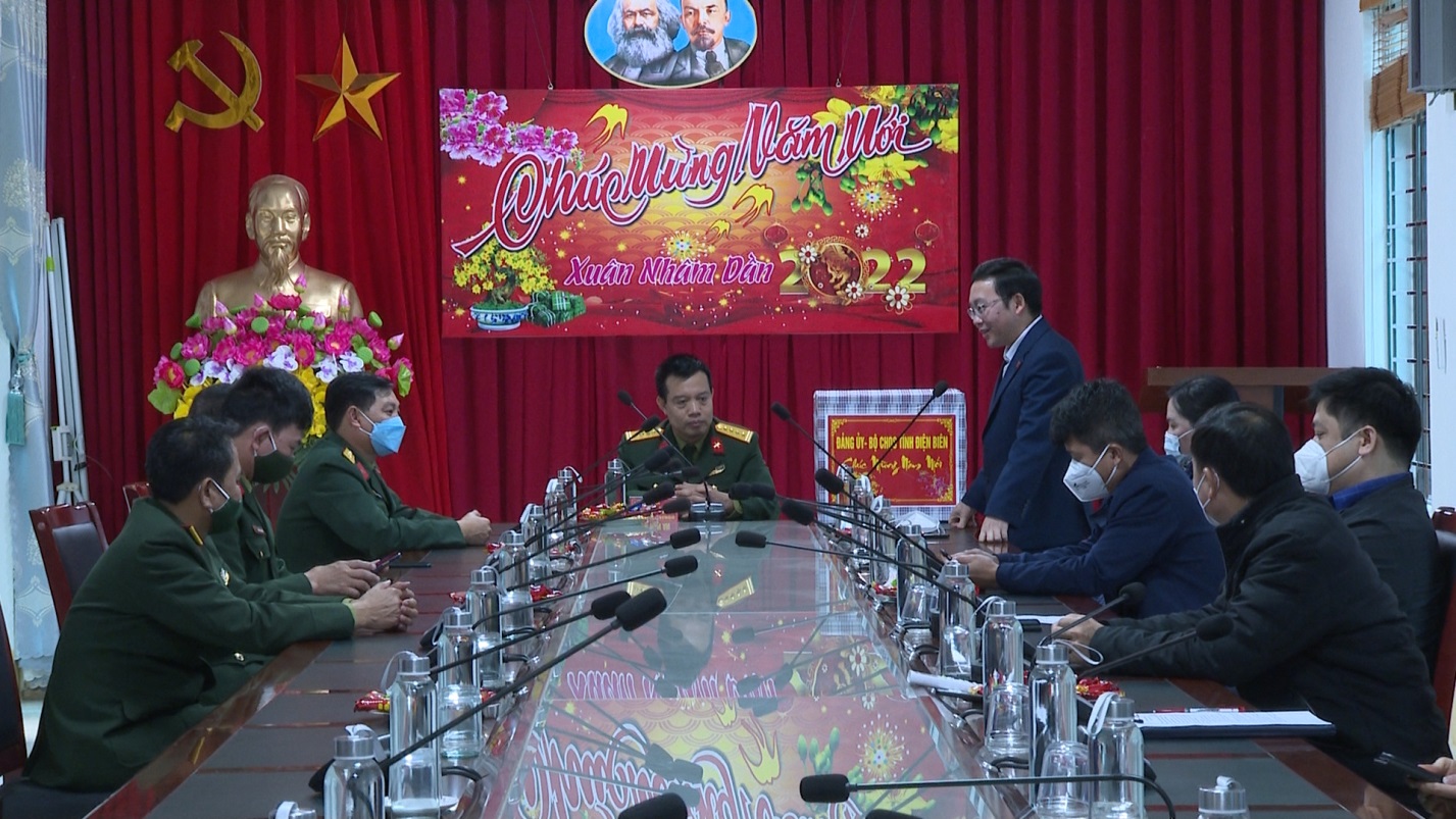 Đại Tá Bùi Tiến An - Phó chỉ huy trưởng, Bộ CHQS Tỉnh thăm chúc tết tại huyện Tuần Giáo