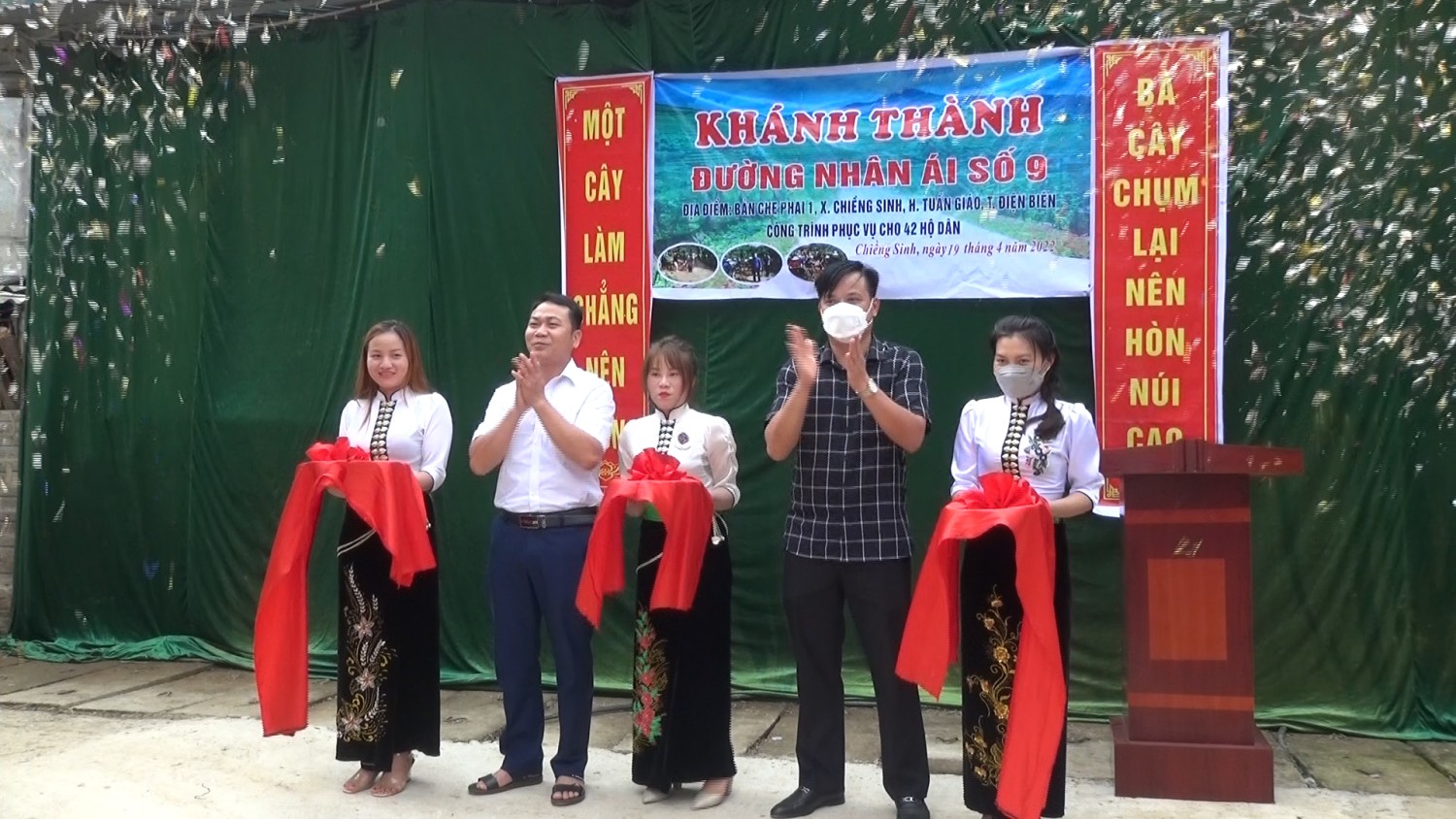 Khánh thành con đường nhân ái số 9 tại xã Chiềng Sinh