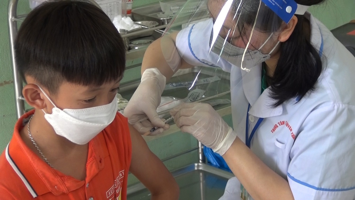 Bảo đảm an toàn tiêm vắc xin phòng Covid-19 cho trẻ từ 5 đến dưới 12 tuổi