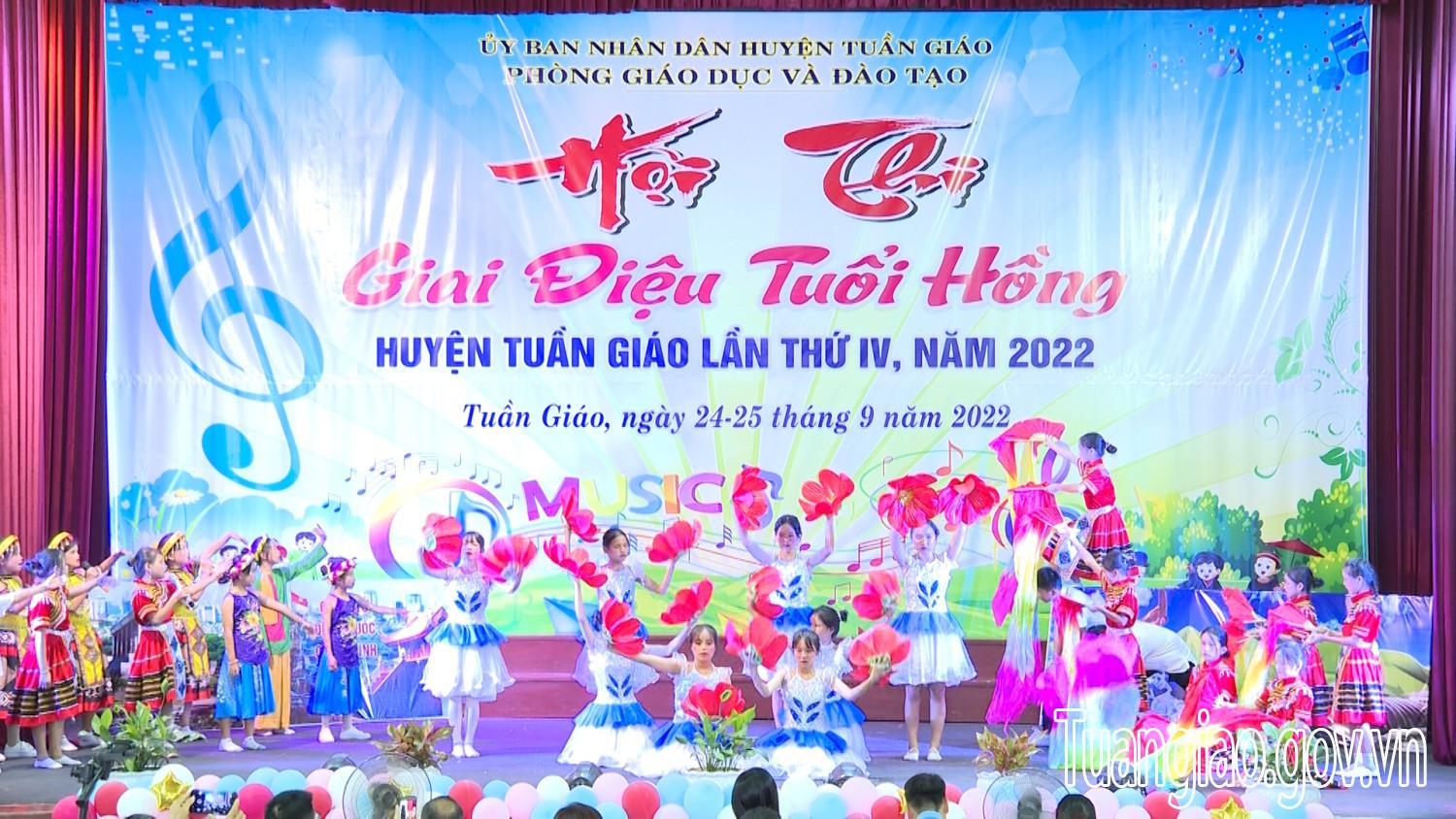 Hội thi Giai điệu tuổi hồng lần thứ IV năm 2022 sôi nổi, rực rỡ