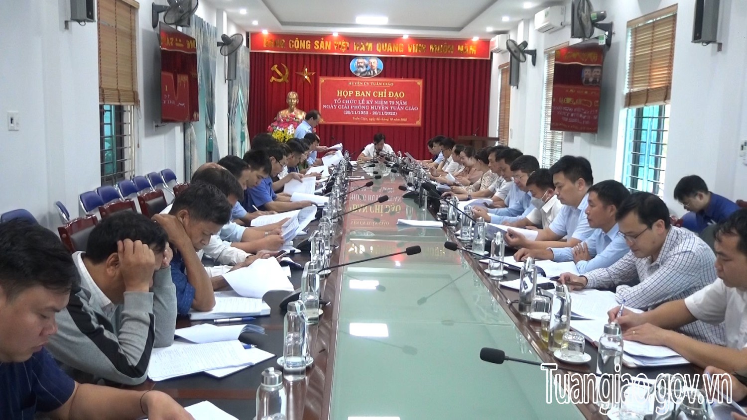 Họp Ban chỉ đạo tổ chức lễ kỷ niệm 70 năm ngày giải phóng huyện Tuần Giáo (20/11/1952-20/11/2022)