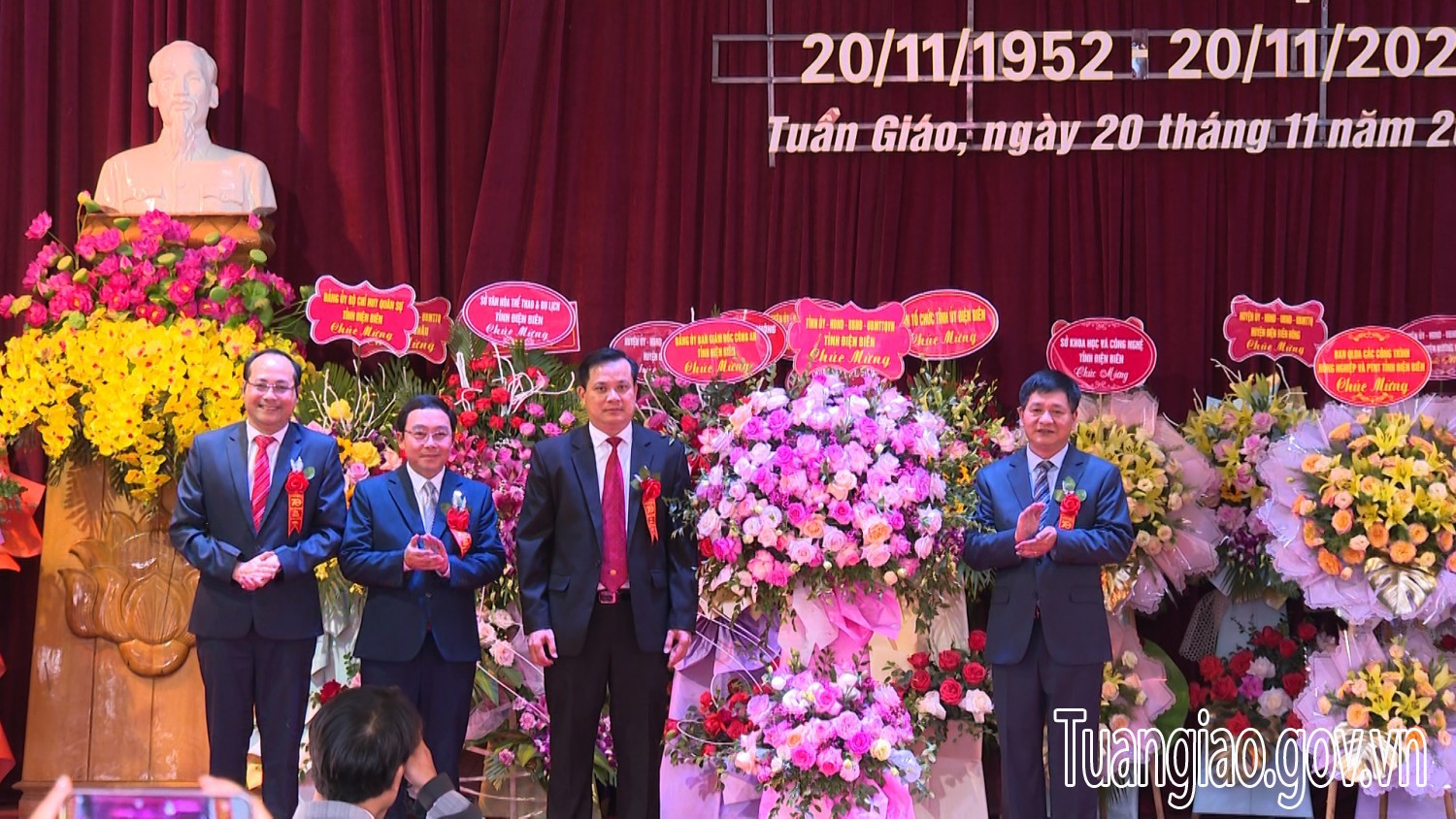 Huyện Tuần Giáo kỷ niệm 70 năm ngày giải phóng