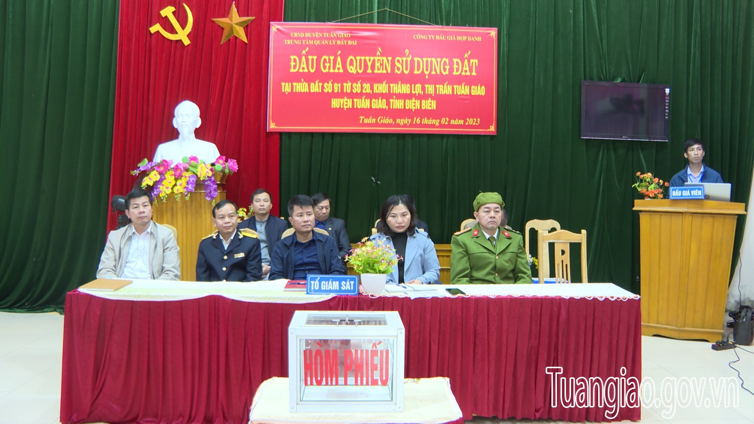 Đấu giá thành công thửa đất số 91 tờ số 20, khối Thắng lợi, thị trấn Tuần Giáo