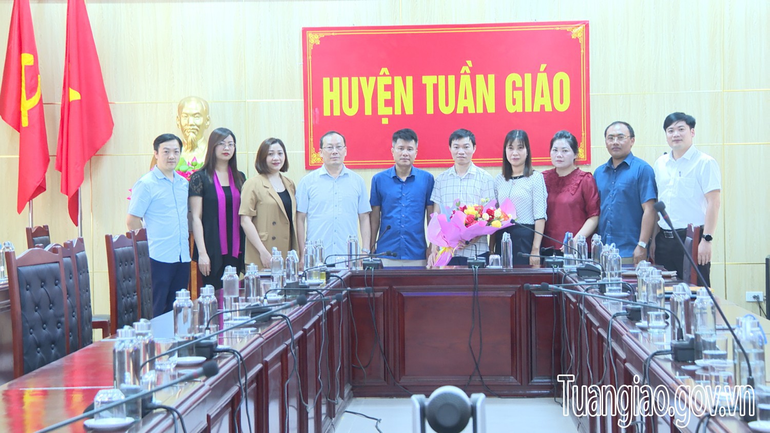 Công bố các quyết định về công tác cán bộ