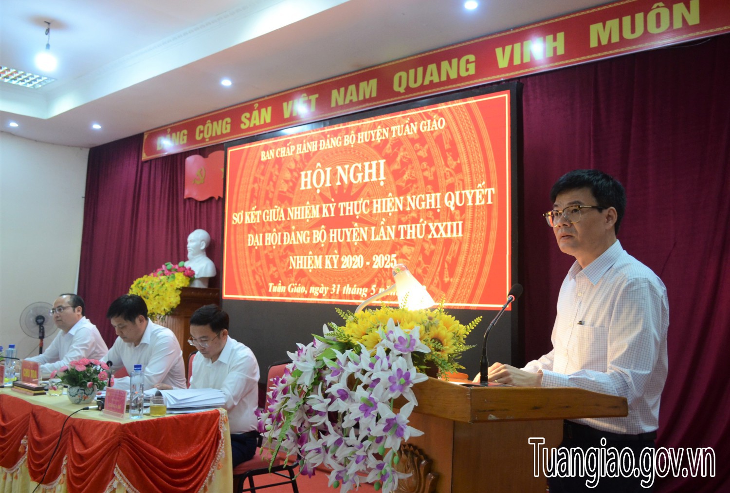 Hội nghị sơ kết giữa nhiệm kỳ thực hiện Nghị quyết Đại hội Đảng bộ huyện Tuần Giáo lần thứ XXIII, nhiệm kỳ 2020 - 2025