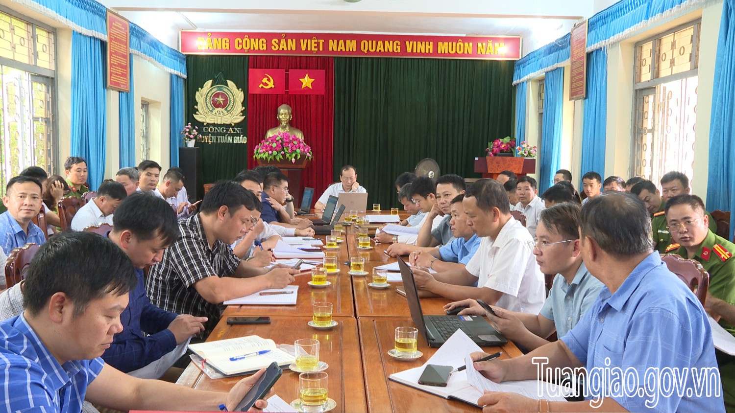 Hội thảo Ứng dụng cơ sở dữ liệu dân cư trong đánh giá khả tín khách hàng vay và lễ công bố Cuộc thi tìm kiếm giải pháp công nghệ "Dữ liệu với cuộc sống" và website diễn đàn chuyển đổi số quốc gia