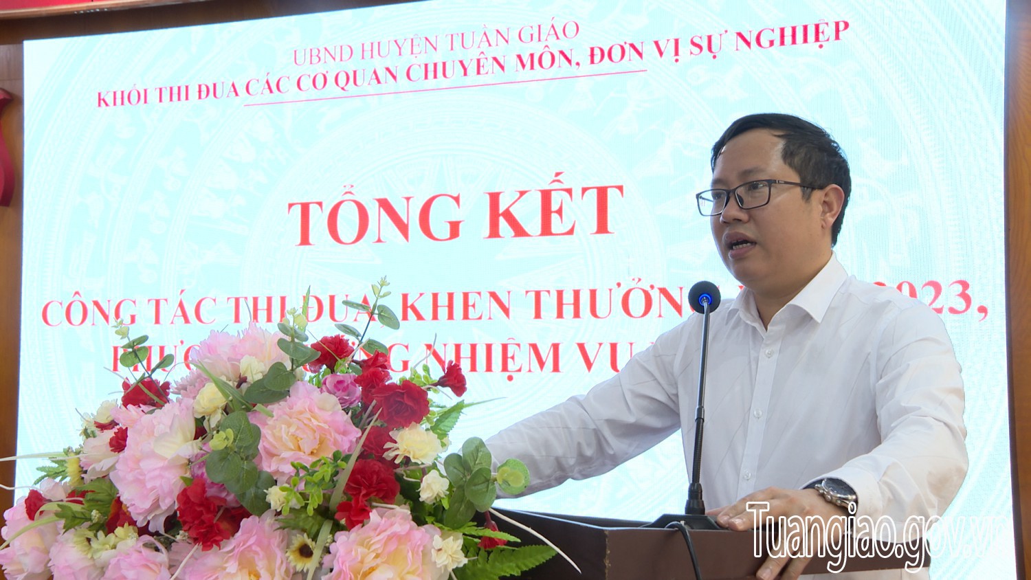 Khối thi đua các cơ quan chuyên môn, đơn vị sự nghiệp thuộc UBND huyện tổng kết công tác thi đua, khen thưởng năm 2023