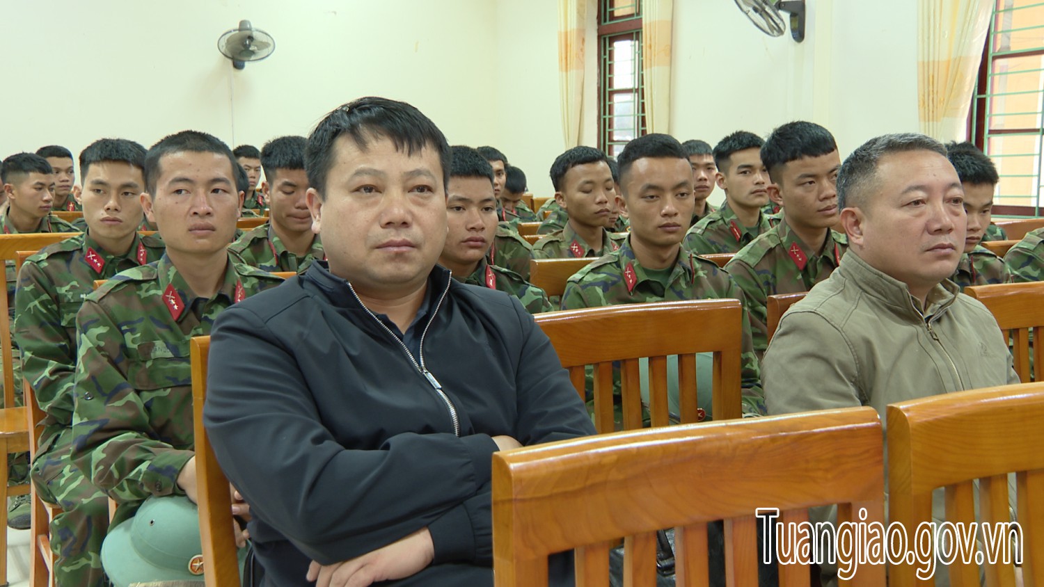 Hội nghị tổng kết công tác phối hợp với các lực lượng triển khai thực hiện công tác dân vận, xoá đói giảm nghèo gắn với tái cơ cấu ngành nông nghiệp trên địa bàn huyện Tuần Giáo