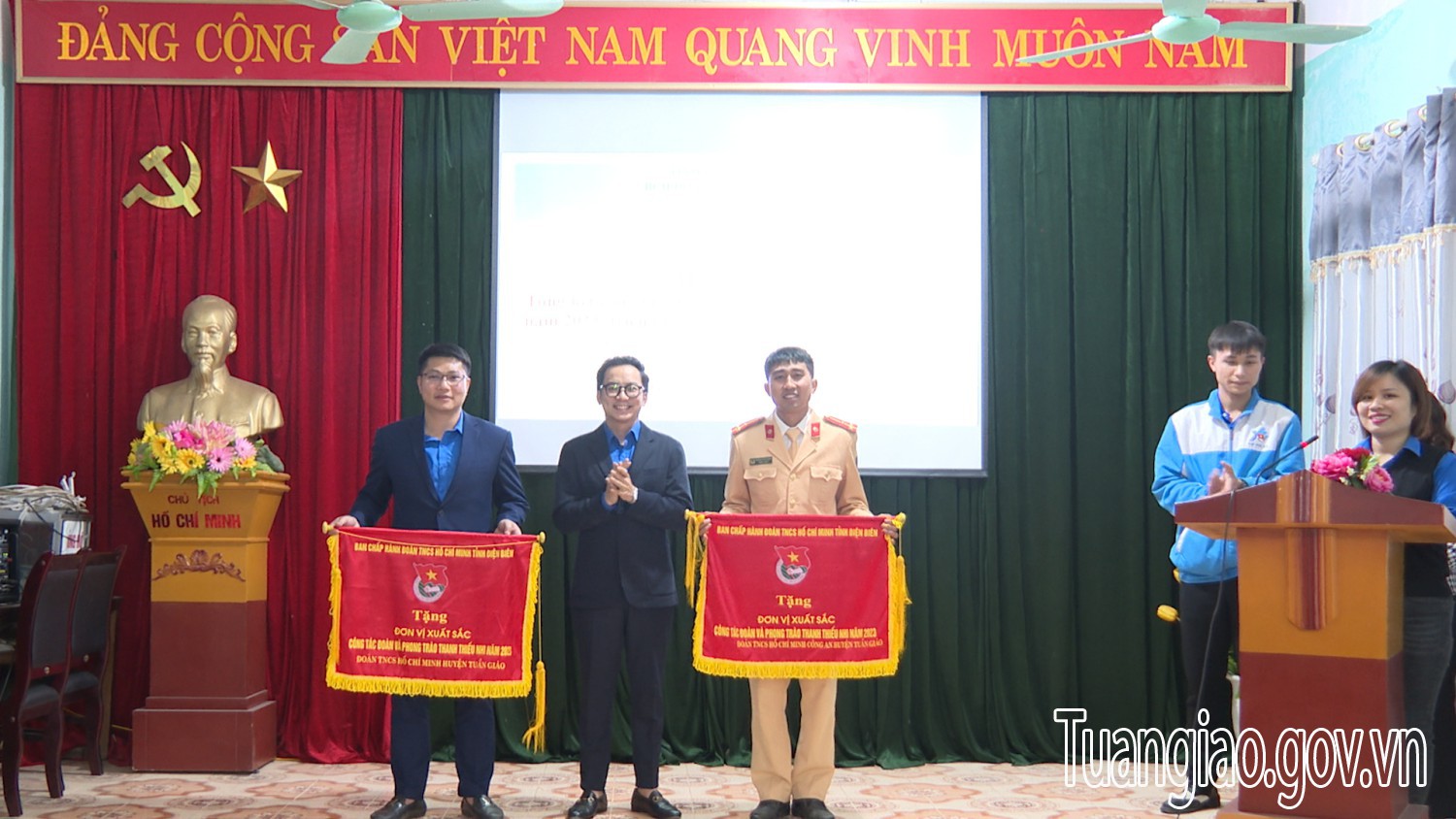 Hội nghị tổng kết công tác đoàn và phong trào thanh thiếu nhi năm 2023