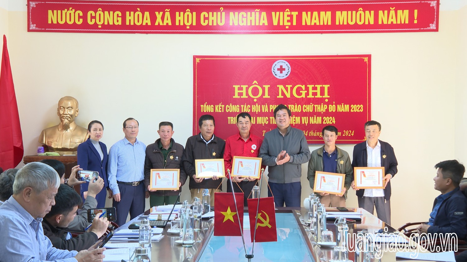 Tuần Giáo tổng kết công tác Hội chữ thập đỏ năm 2023, triển khai phương hướng, nhiệm vụ năm 2024