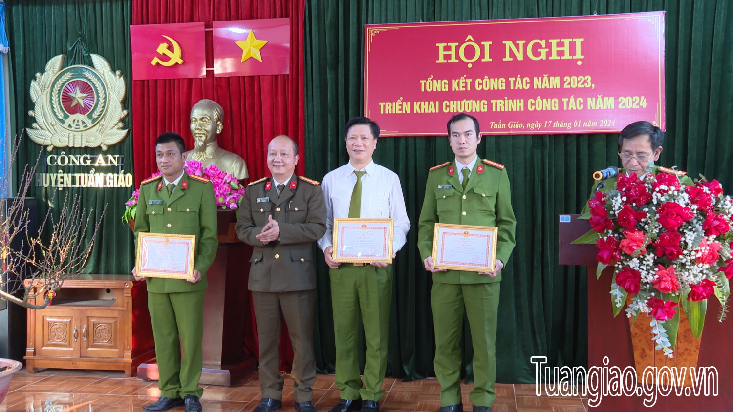 Hội nghị tổng kết công tác Công an năm 2023, triển khai chương trình công tác năm 2024