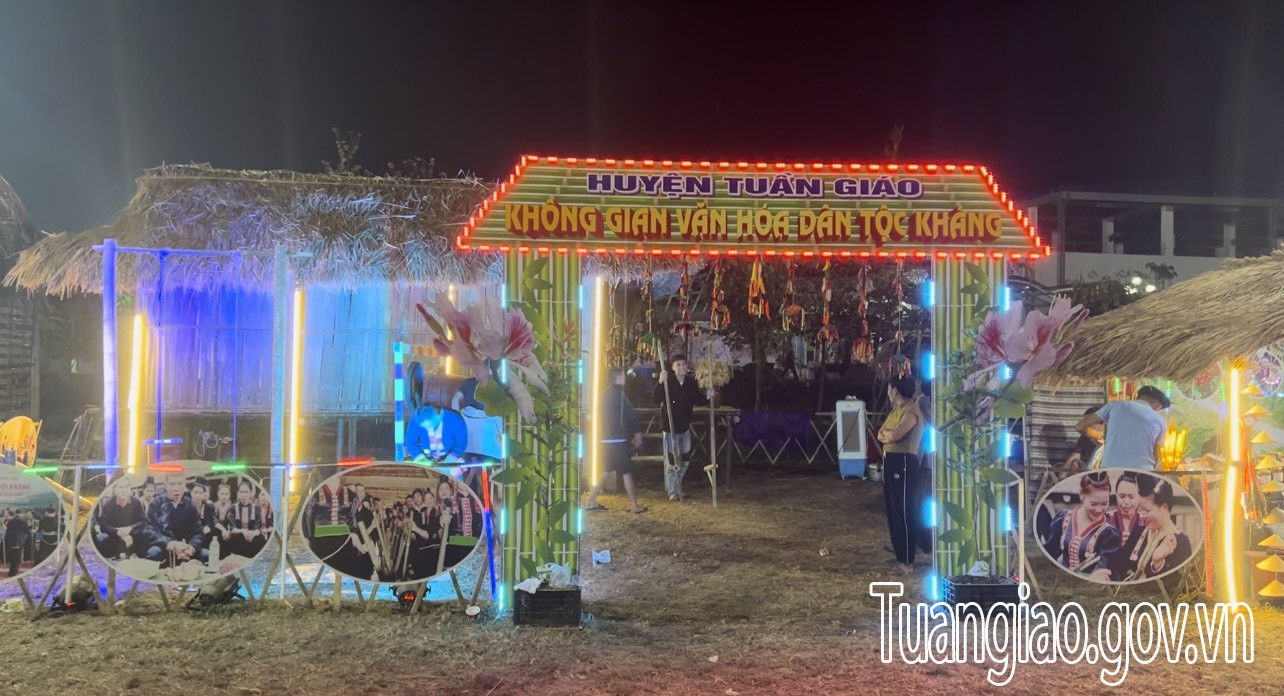 Đoàn nghệ nhân, diễn viên, VĐV huyện Tuần Giáo tham gia Khai mạc Năm Du lịch Quốc gia - Điện Biên và Lễ hội Hoa Ban năm 2024