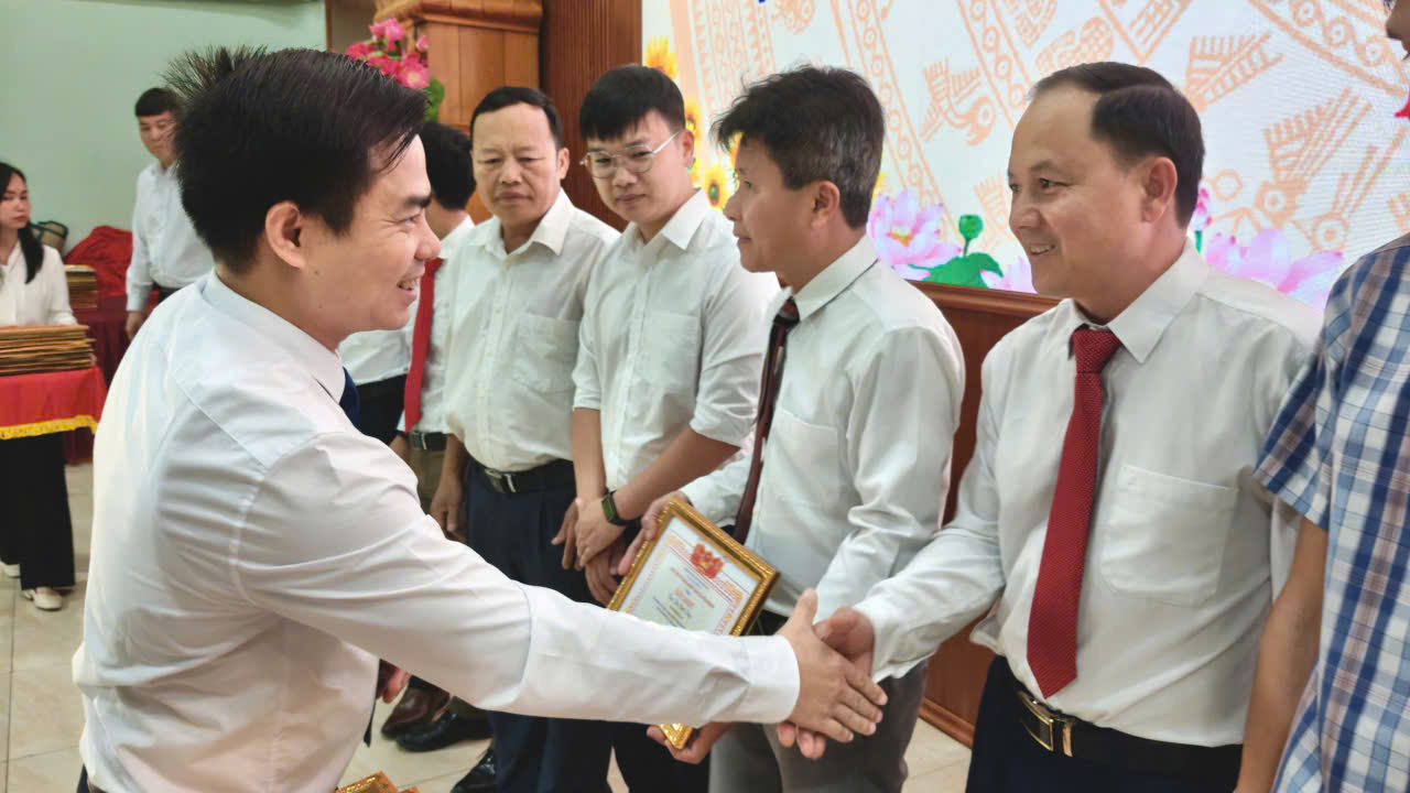 Xã Pú Nhung tổng kết công tác bầu cử đại biểu Quốc...